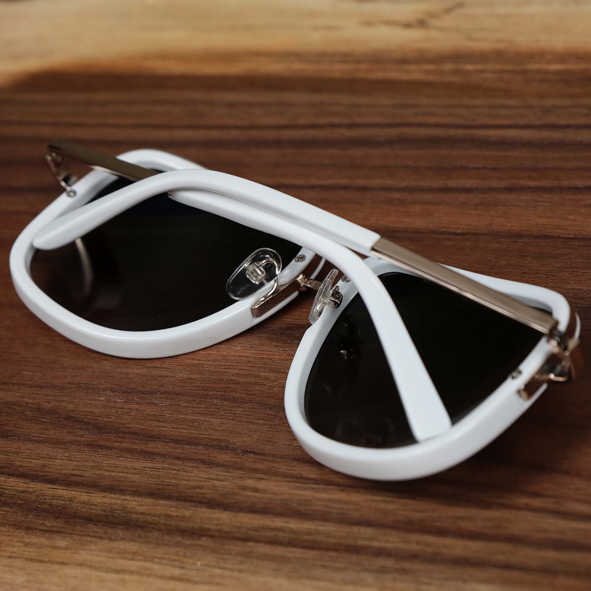 Round Frame Black Lens Luxury Sunglasses with White Gold Frame