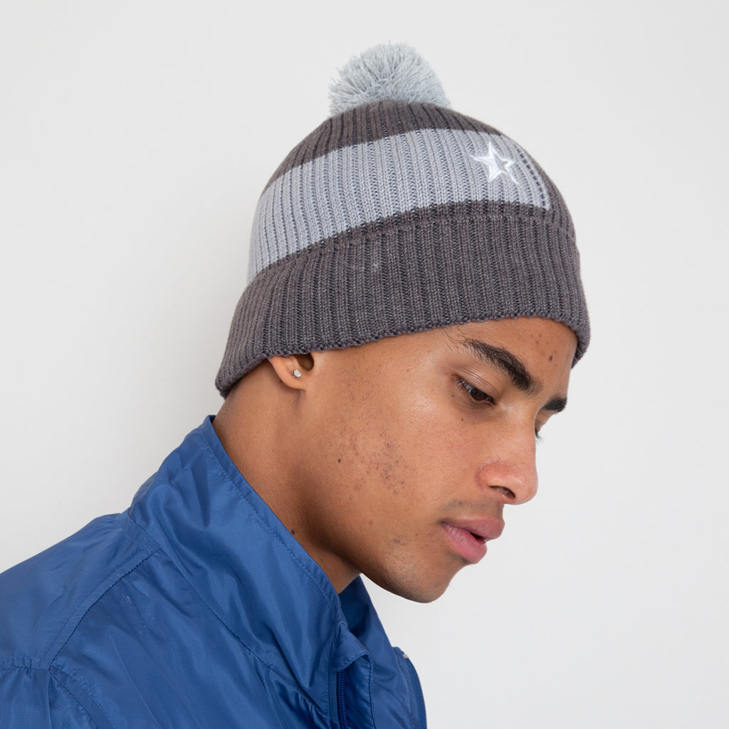 SOUNDER GOLF CHUNKY BOBBLE HAT - DARK GREY