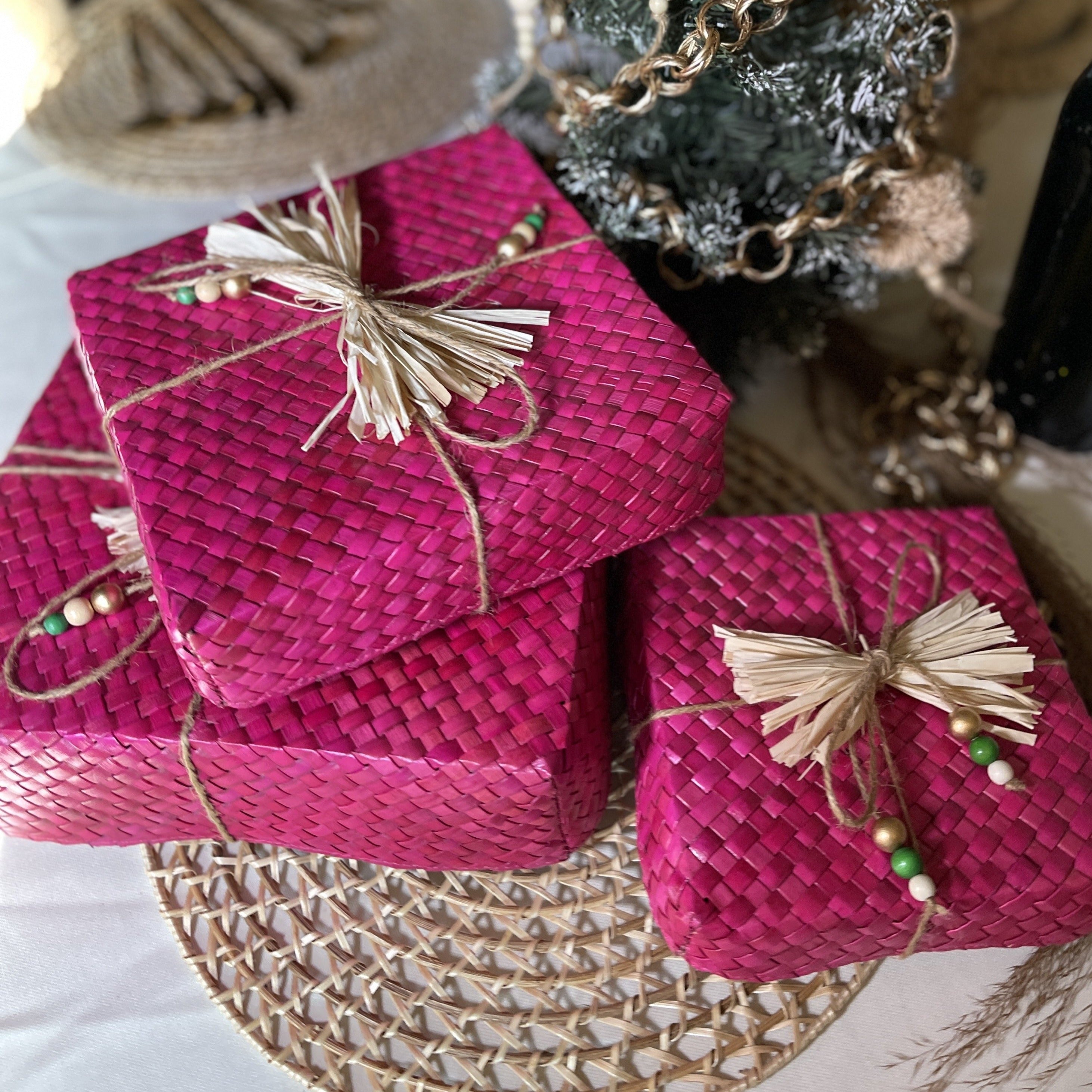 Square Sustainable Gift Box Fuschia (Small)