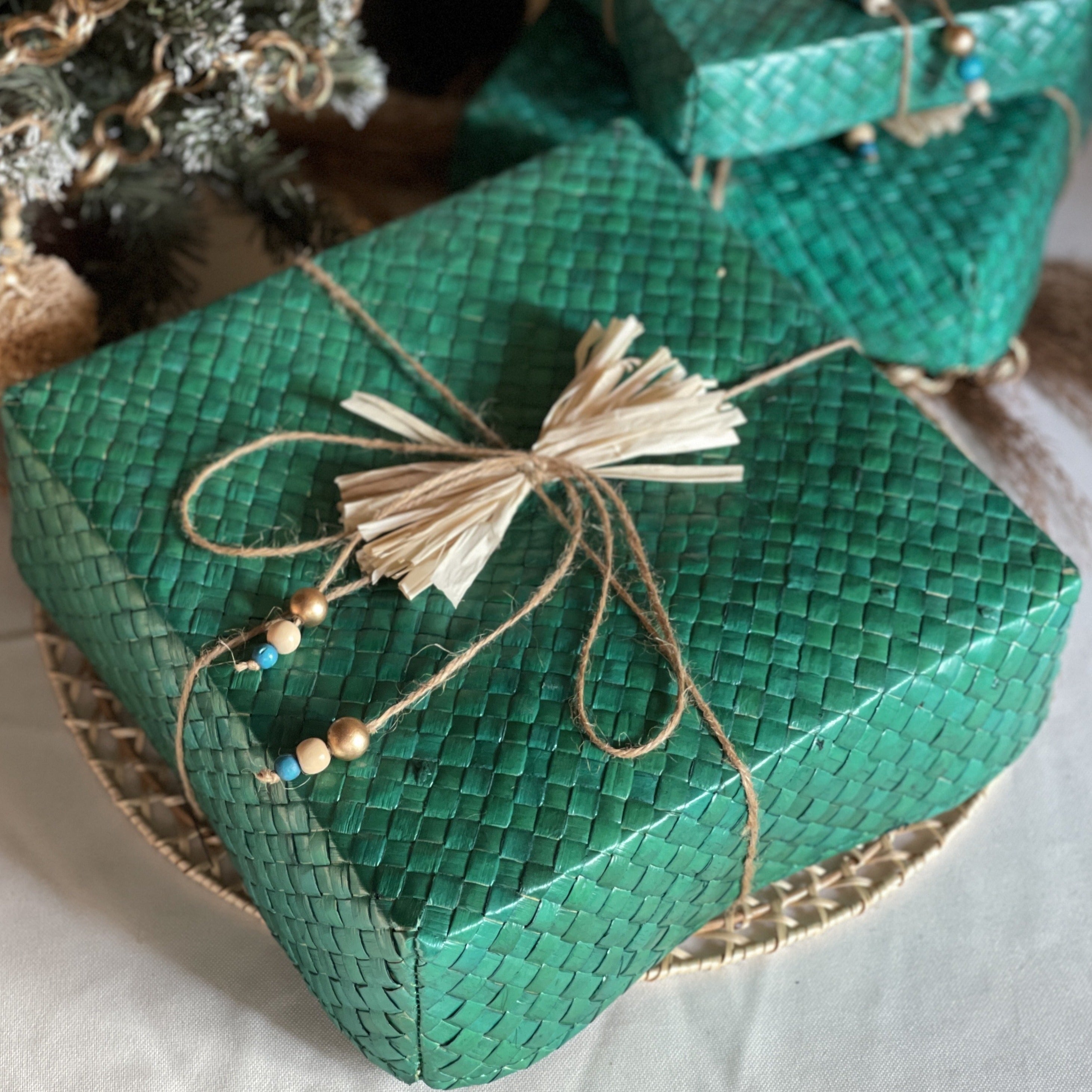 Square Sustainable Gift Box Green (Large)