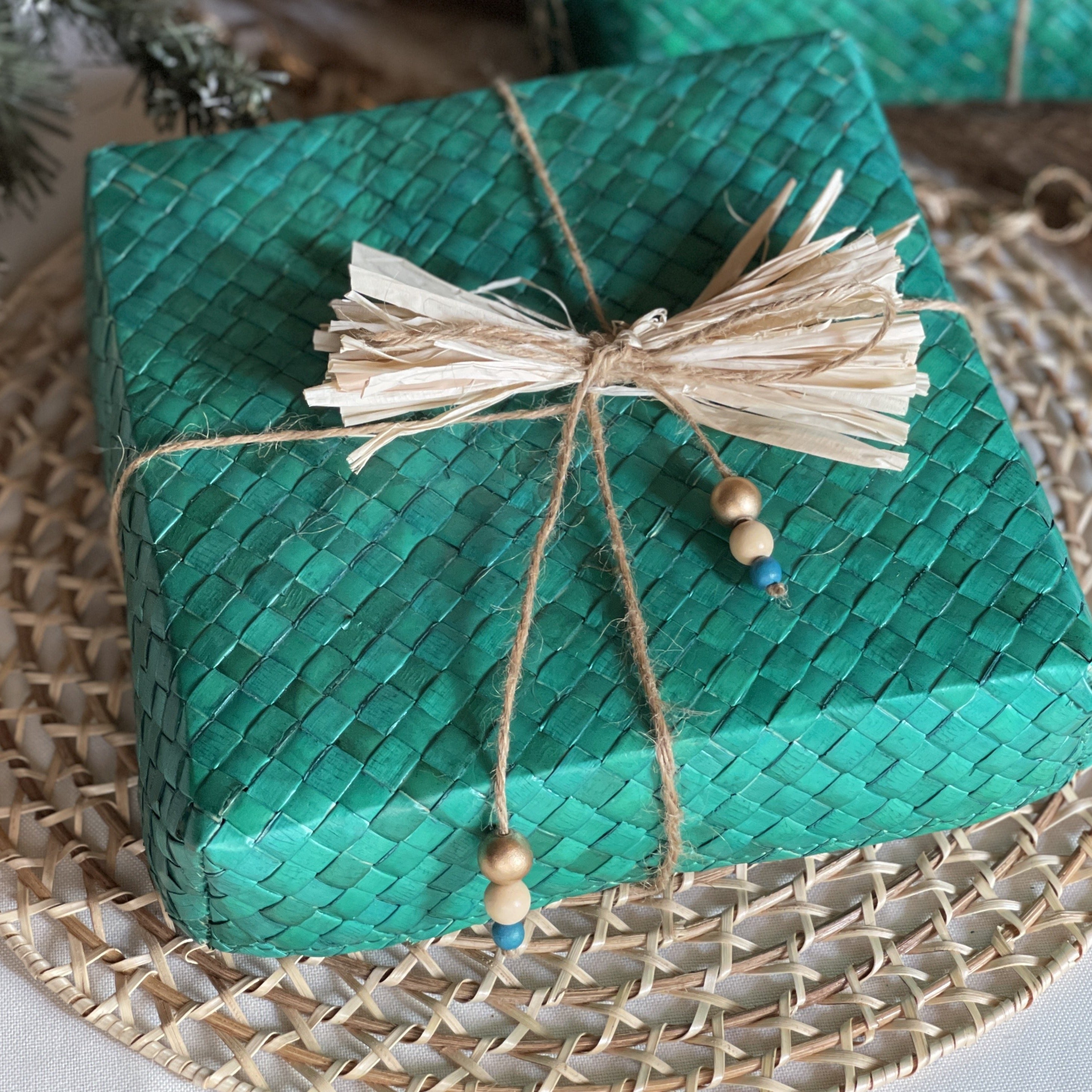 Square Sustainable Gift Box Green (Medium)