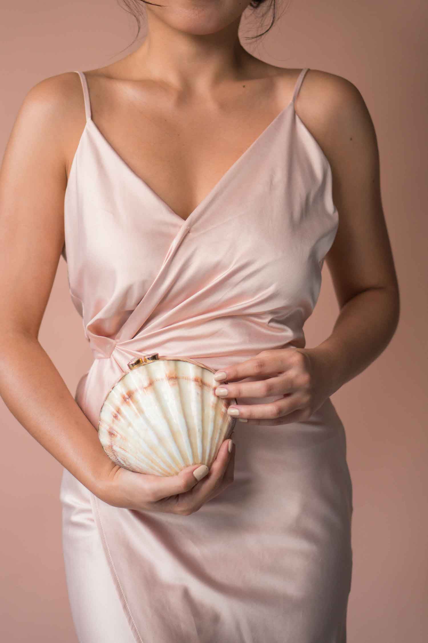 Ximena Clam Shell Clutch