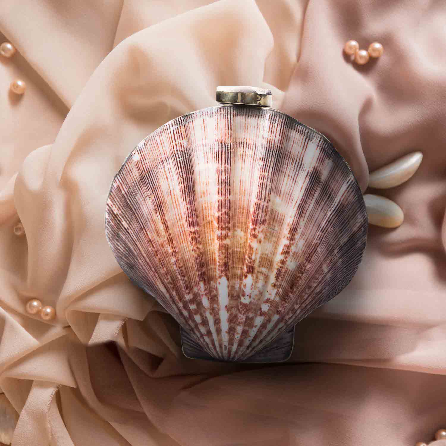 Ximena Clam Shell Clutch